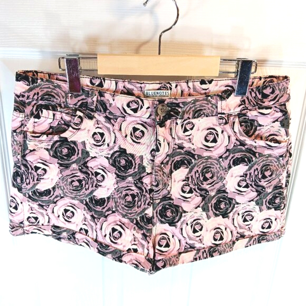 NWOT Bluenotes Women's Floral Rose Print Shorts Cotton Size XL Pink Black